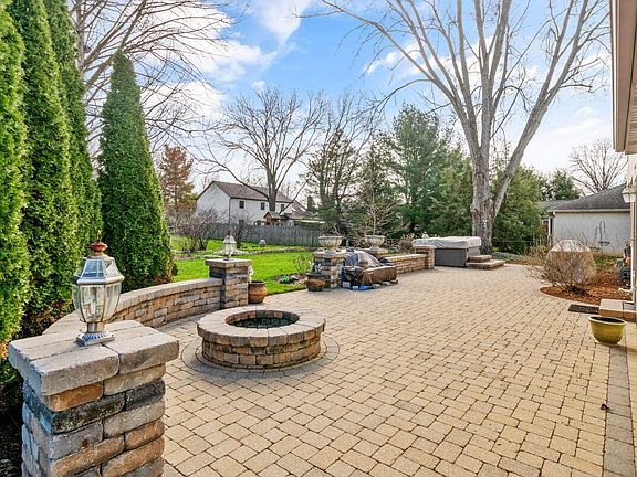 3rd image of 12200 Raintree Ave