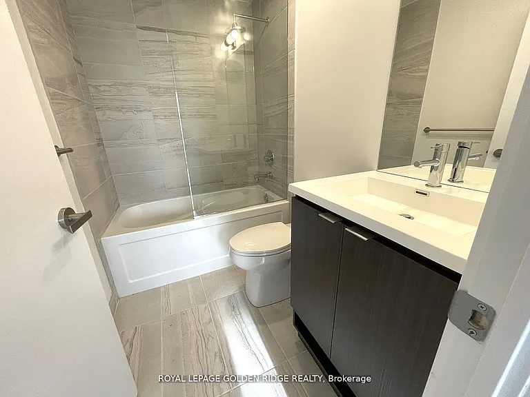 55 Cooper St #6812 — Photo 7