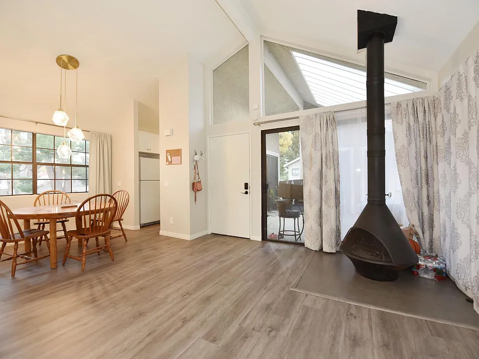 155 Pineview