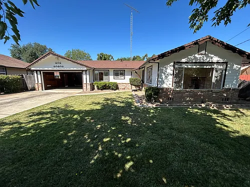 135 West Ave Photo 1