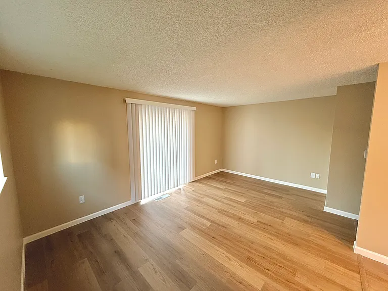 4320 S Cedar St — Photo 5