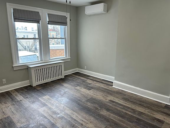 5th image of 70 Poplar St Floor 2