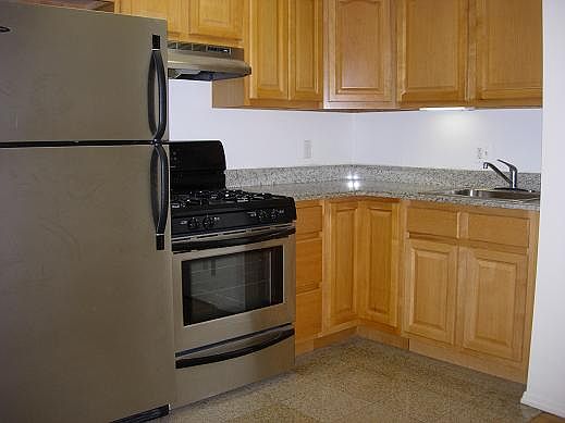 1st image of 229 E 35th St APT 3A