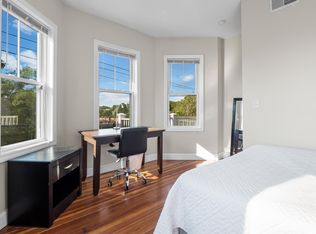 73 Olney St, Providence, RI 02906
