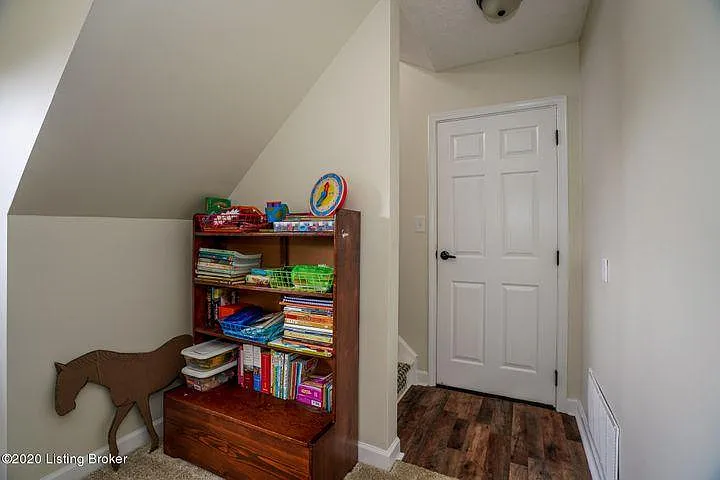 5203 Baywood Dr — Photo 14