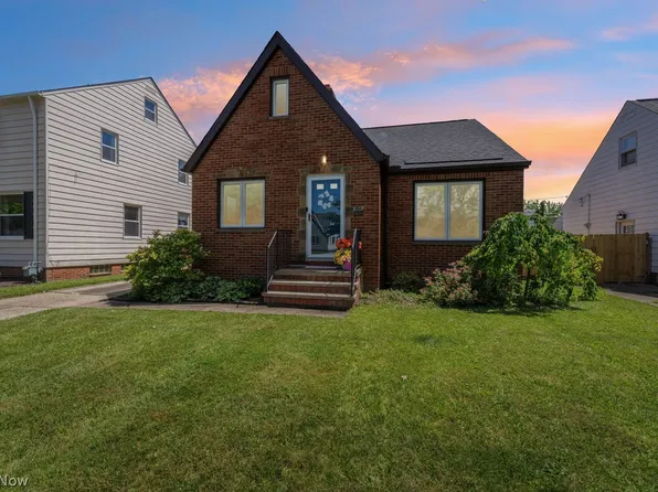6107 Ackley Rd, Parma, OH 44129