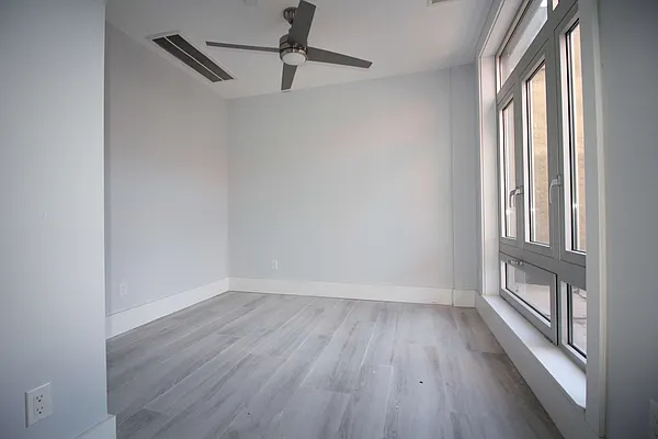 Rented by Nooklyn NYC LLC | media 13