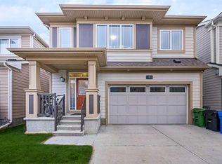 281 E Yorkville Rd SW, Calgary, AB T2X4X3