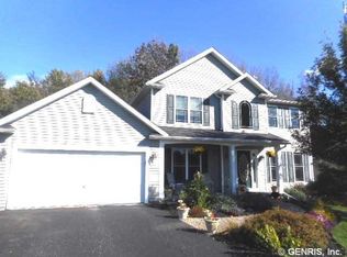 111 Caitlin Trl, West Henrietta, NY 14586