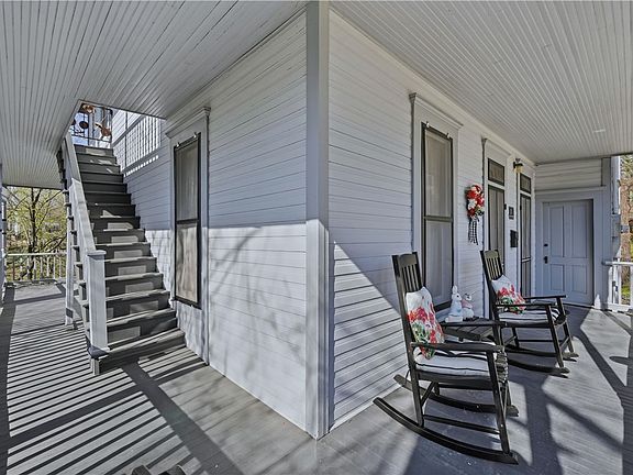 5th image of 17 Hilton St