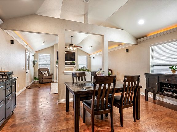 4th image of 1110 Chattie Dr