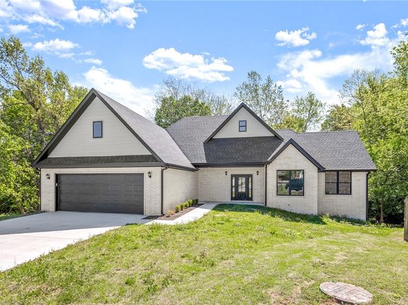 1738 Knollcrest Cir, Fayetteville, AR 72704