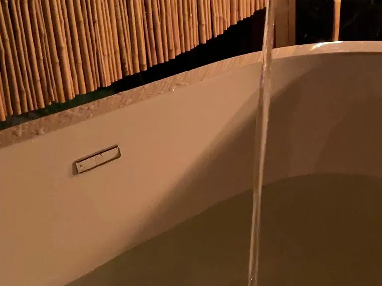 outdoor soaking tub