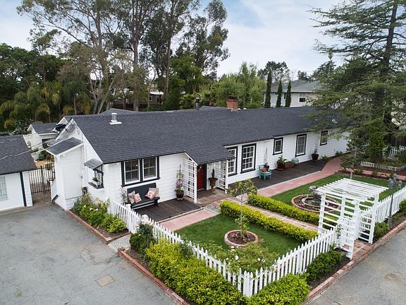 3rd image of 5440 Soquel Dr