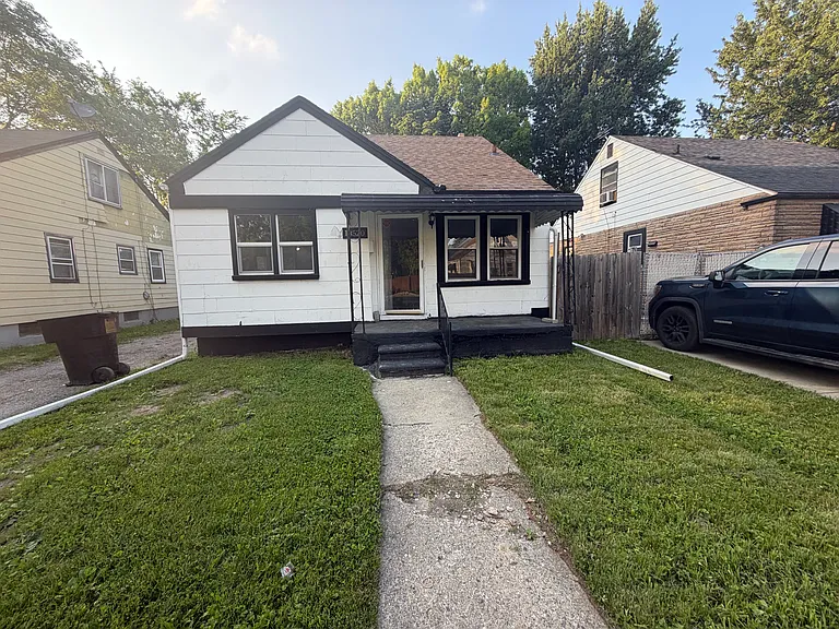 18520 Tireman St — Photo 9