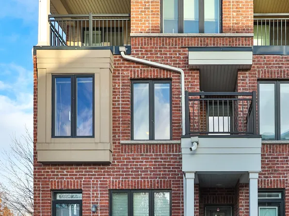 30 Carnation Ave #Townhouse 92, Toronto, ON M8V 0B8