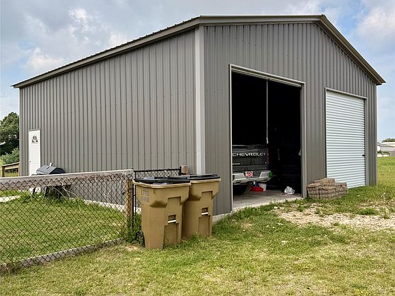 5th image of 11817 Sandy Acres Trl