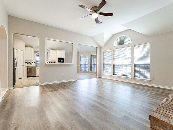 4th image of 2909 Elmridge Dr