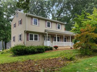 31 Monticello Dr, East Lyme, CT 06333