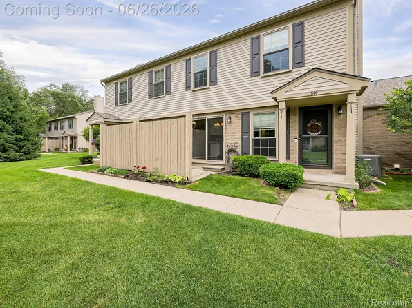 160 Pine Tree Ridge Dr Unit 3, Waterford, MI 48327