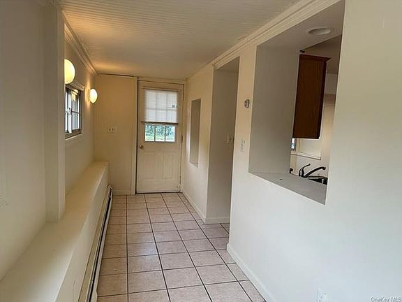 3rd image of 48 West St