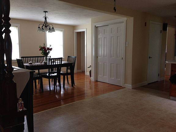 Large, open kitchen/dining