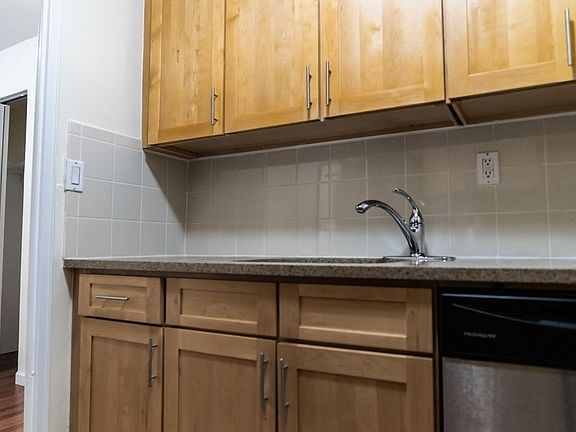 3rd image of 10460 Queens Blvd #16P