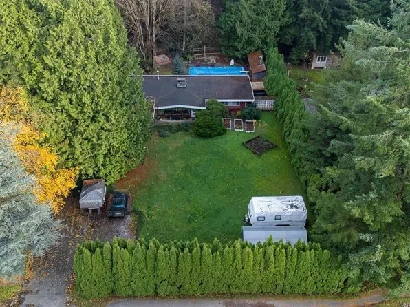 6446 138th St, Surrey, BC V3W 5G6