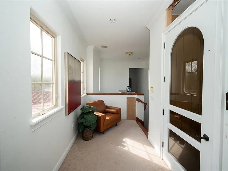 719 Eastlawn Dr — Photo 20
