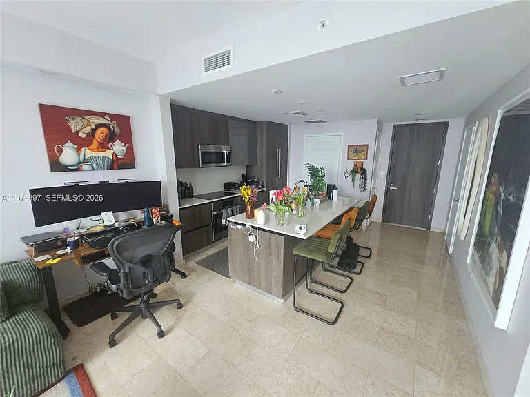 68 SE 6th St #1806 — Photo 5