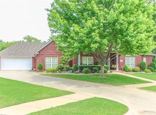 403 W Woodbine Cir, Norman, OK 73072
