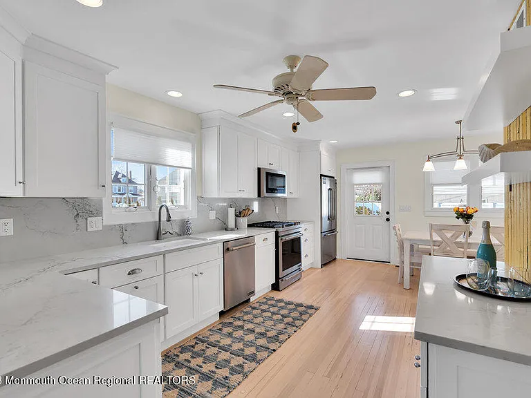 303 B St — Photo 3