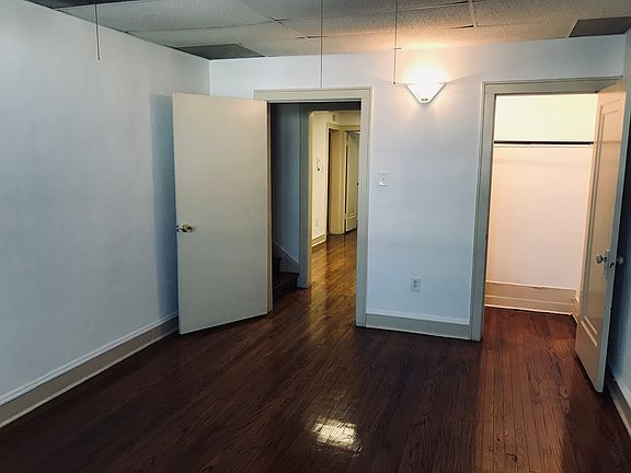 5th image of 2109 Oak Park Ave APT 309