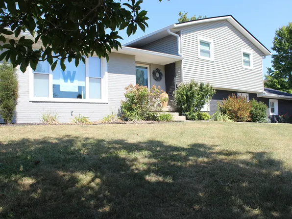 101 Edgelea Dr, Greencastle, IN 46135