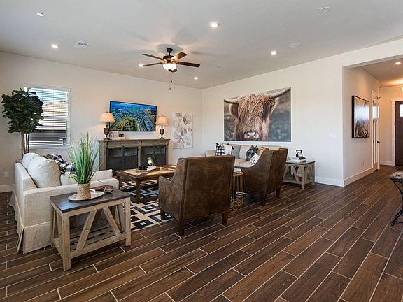 Interior Brome Living Room