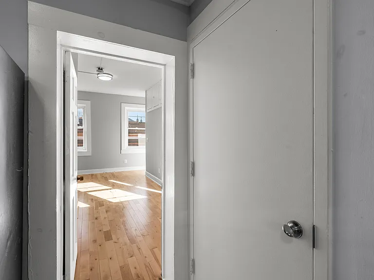 112 W Mulberry St #1 — Photo 6