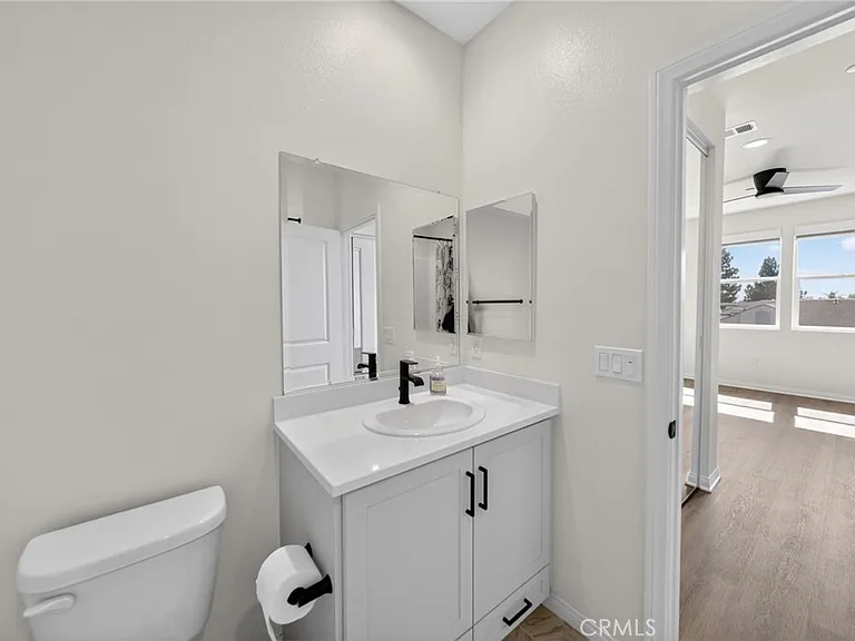 2410 E Agave St #9 — Photo 20