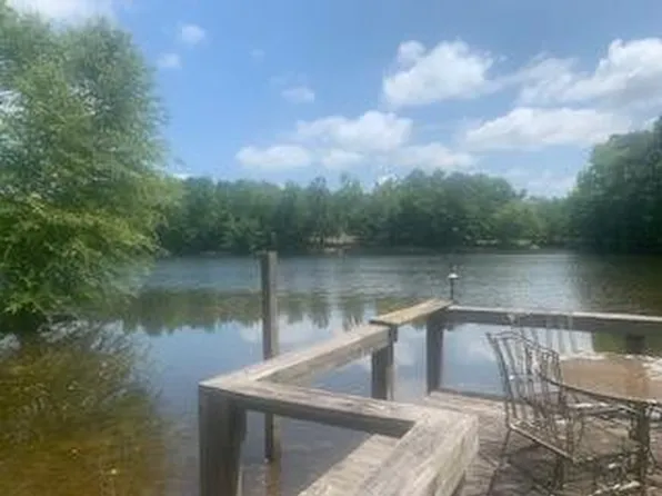 2915 Coronet Dr, Dalzell, SC 29040