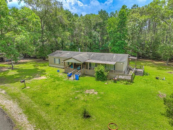 2nd image of 657 Parrish Rd