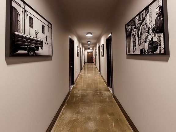 4th image of 1622 N California Ave #403