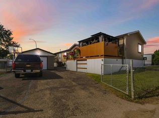 185 N Grey Cres, Fort McMurray, AB T9H 2N4