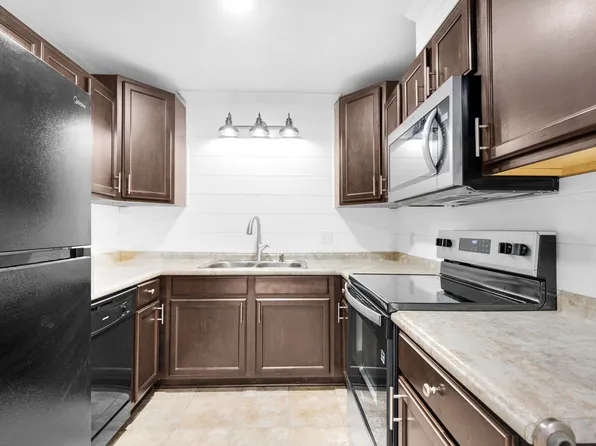 17 Birch St SE, Fort Walton Beach, FL