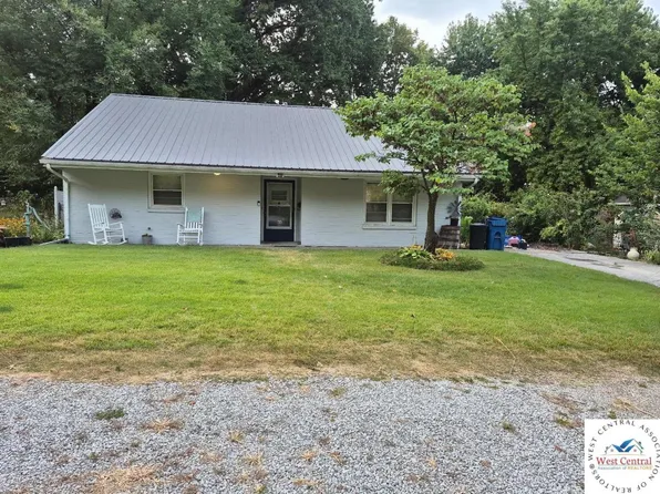 609 S Tebo St, Windsor, MO 65360