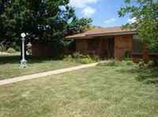 1425 Hillcrest Dr, Clovis, NM 88101