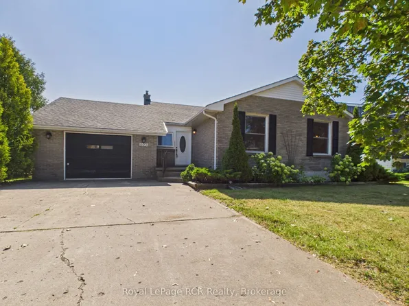 693 Macyoung Dr, Kincardine, ON N2Z 1T1