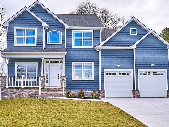 2nd image of 959 Somerset Dr