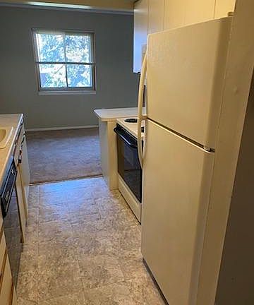 4th image of 339 Riviera Dr