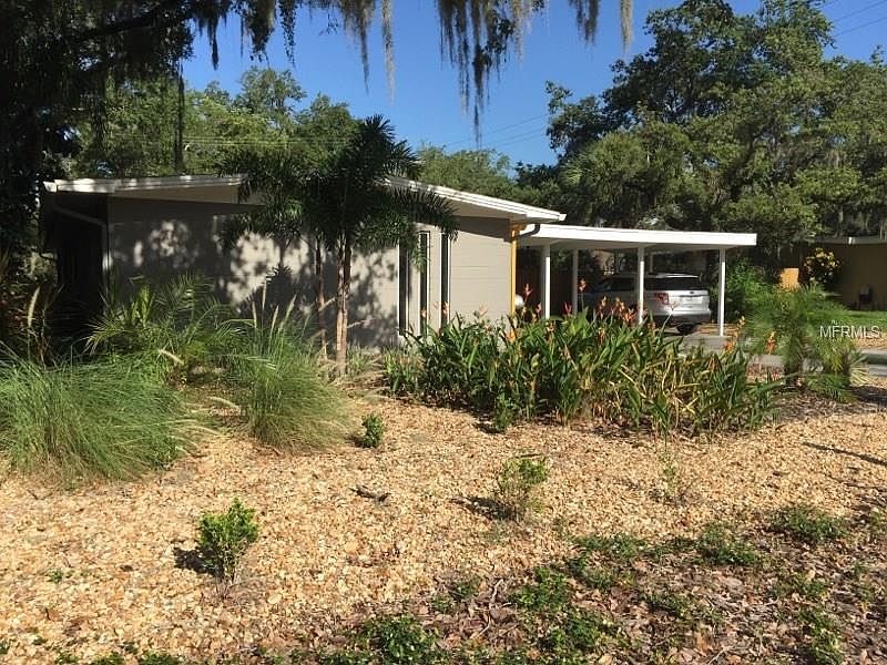 1st image of 803 W River Dr