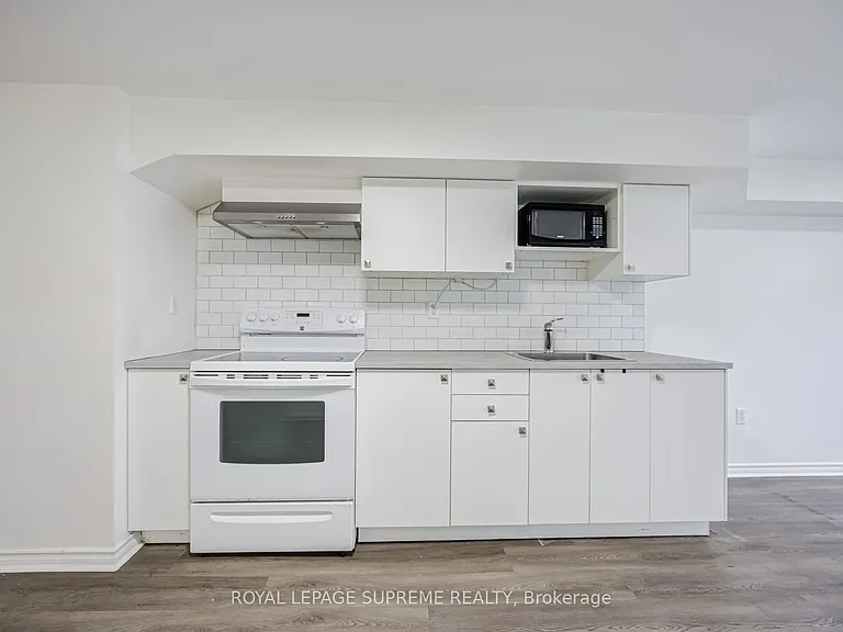 27 Dalrymple Dr — Photo 5