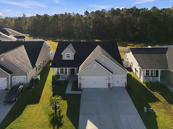 3rd image of 712 Isle Verde Dr
